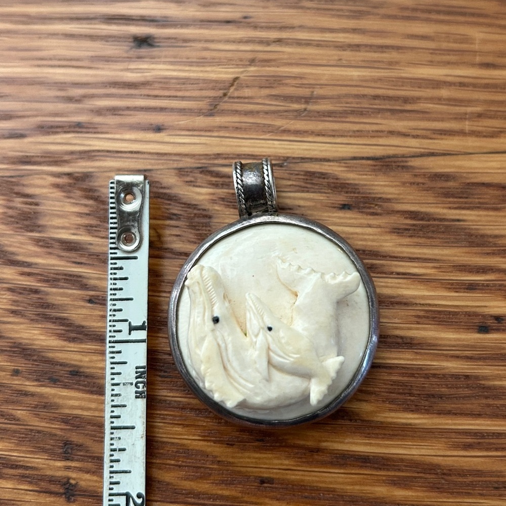 Vintage Ivory Whale Pendant in Sterling Setting - Picture 3 of 3